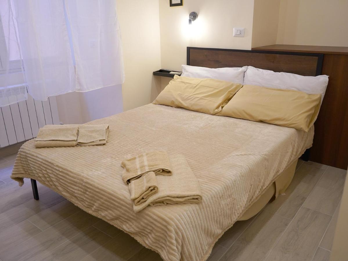 Giulia'S Home Νάπολη Εξωτερικό φωτογραφία