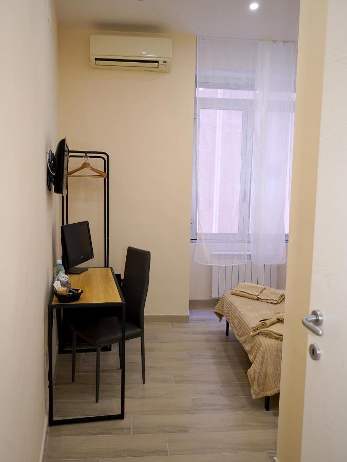 Giulia'S Home Νάπολη Εξωτερικό φωτογραφία